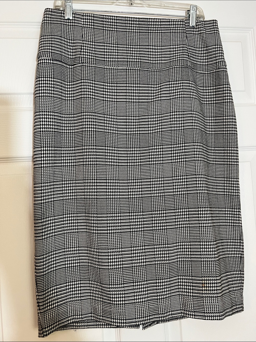 Worthington Black and White Houndstooth Pencil Skirt